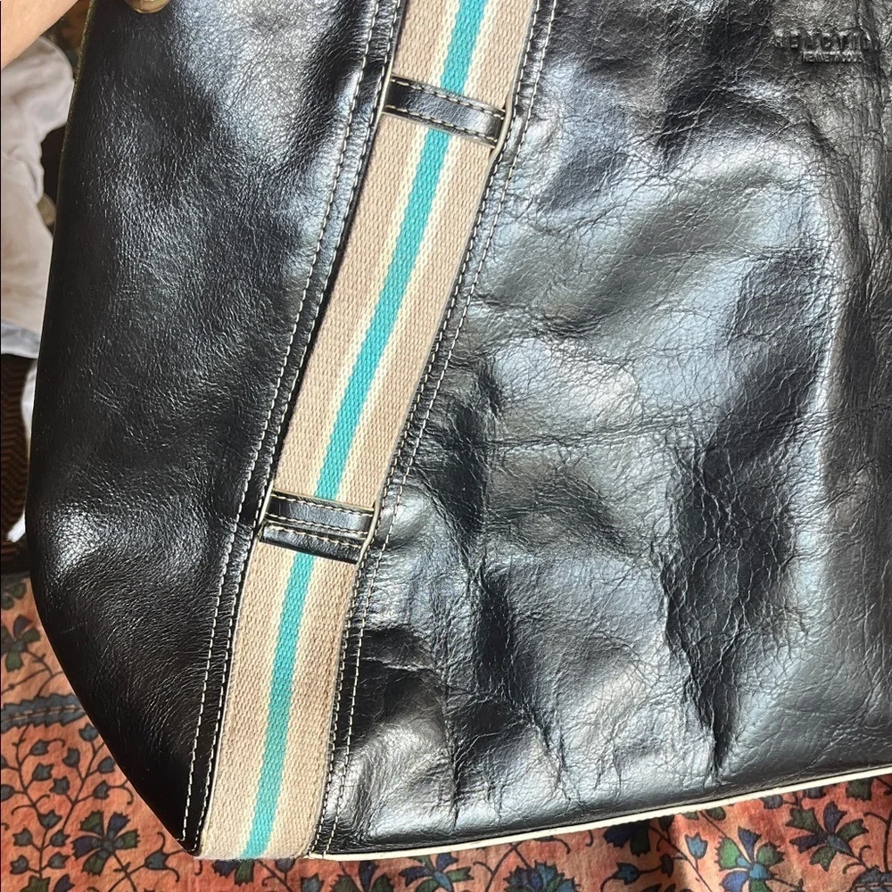 Reaction Kenneth Cole sleek black